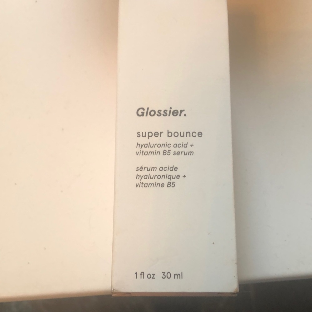 Glossier Super Bounce Vitamin B5 Serum- hyaluronic
